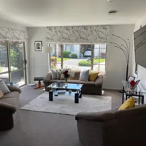 villa55.top-hotels-christchurch.com/